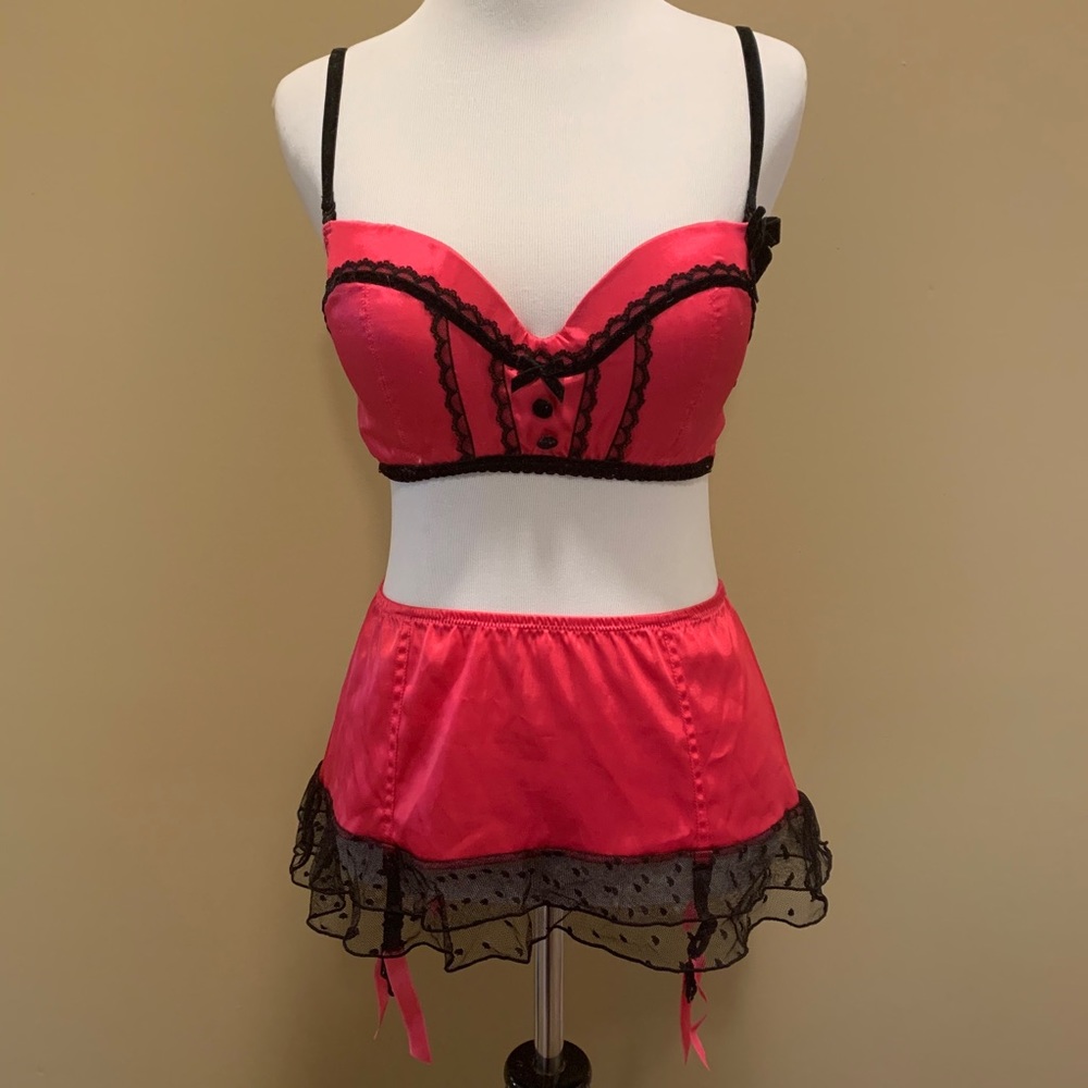 VS Sexy Little Things Hot Pink Bra & Garter Skirt